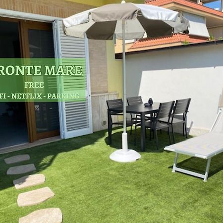 Novella Del Mar Prima Fila Dal Mare Villa Grottammare Buitenkant foto