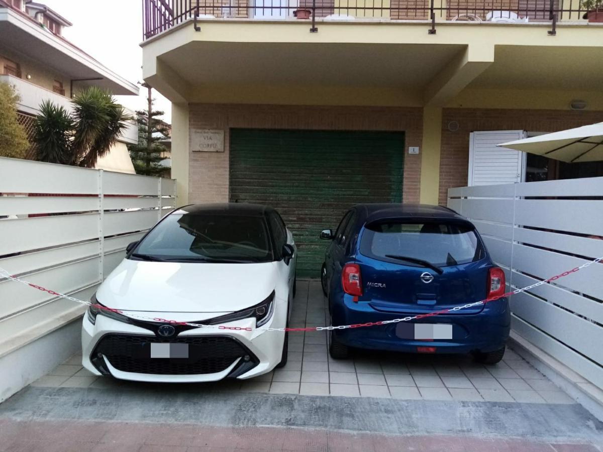 Novella Del Mar Prima Fila Dal Mare Villa Grottammare Buitenkant foto
