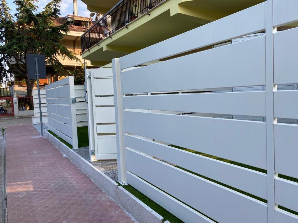 Novella Del Mar Prima Fila Dal Mare Villa Grottammare Buitenkant foto